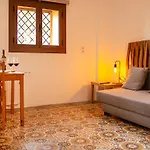 Bodega Vera De Estenas Hotel *