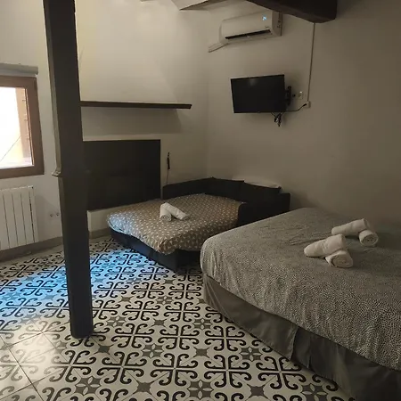 Bodega Vera De Estenas Hotel *