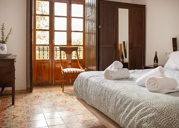 Bodega Vera De Estenas Hotel *